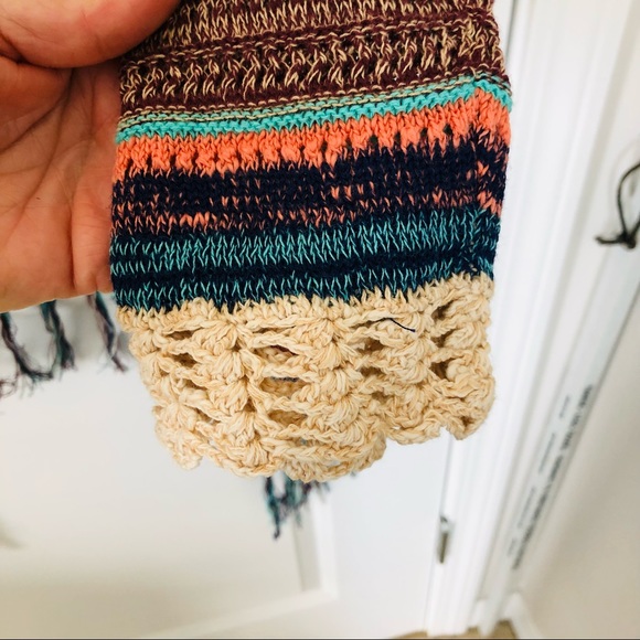 Nice sweater/shawl - Picture 6 of 6